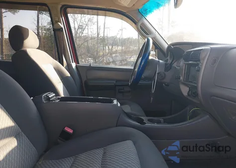 2004 Ford Explorer Sport Trac Adrenalin/Xls/Xlt z USA, uszkodzony, nr VIN 1FMZU67K14UB03315